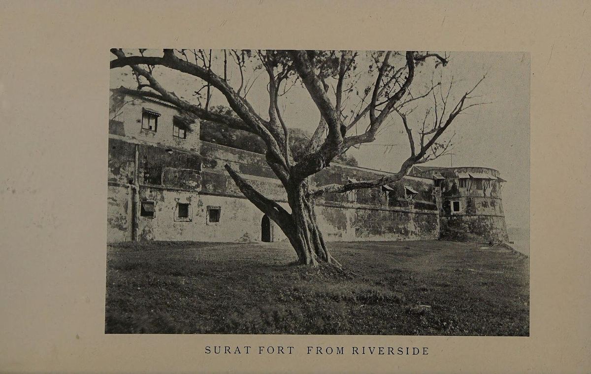 Surat Castle, Old Fort