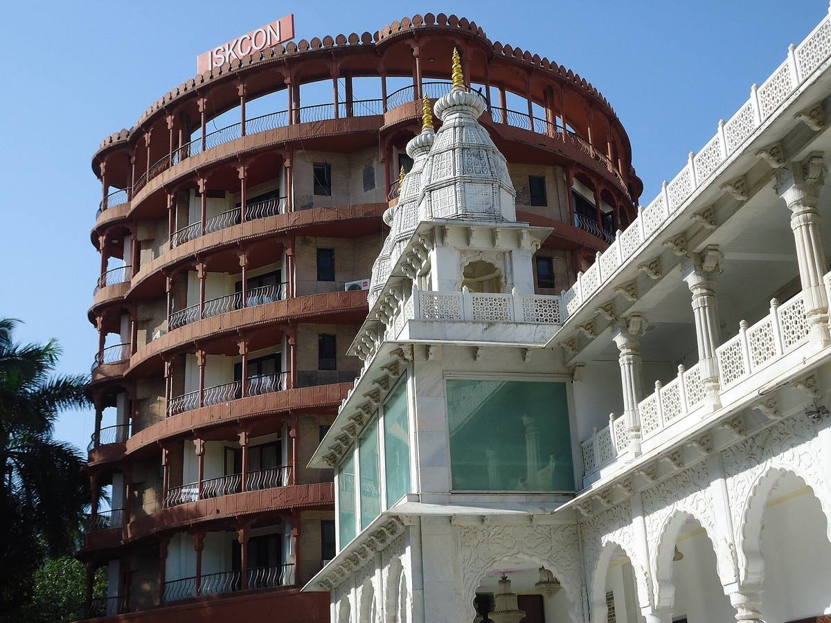 ISKCON and Ambika Niketan temples, Surat